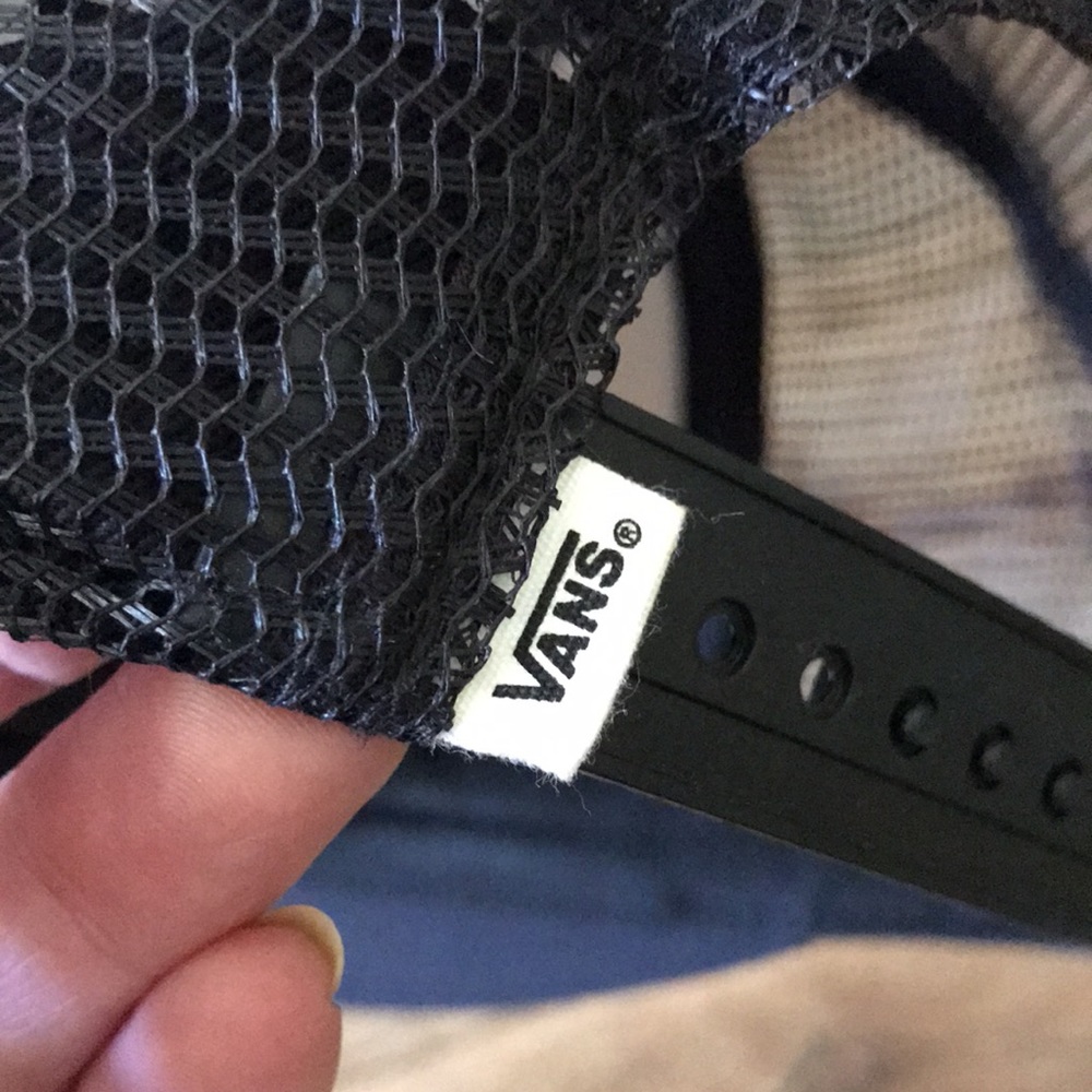 VANS OFF THE WALL ADJUSTABLE CAP EUC! - Picture 3 of 6